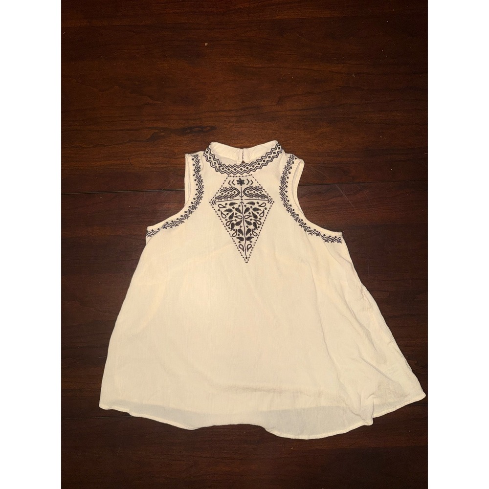 Mossimo Women Cream Embroidered Sleeveless Boho Swing Top Medium
